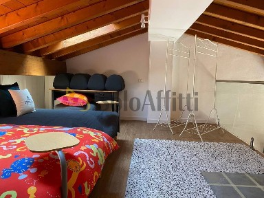 Trilocale ottimo stato, su più livelli, Centro, Salò