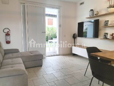 Bilocale nuovo, piano terra, Centro, Padenghe sul Garda