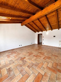 Trilocale ottimo stato, secondo piano, Centro, Acquanegra sul Chiese