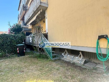 Trilocale viale Giovanni da Verrazzano, Marina di Carrara, Carrara
