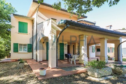 Villa plurifamiliare via Emilia per Melatello, Case Lago, Forlimpopoli