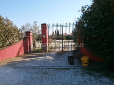 Villa all'asta via Michelona, Cesena