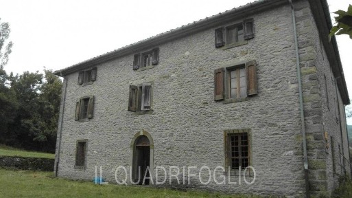 Villa unifamiliare, da ristrutturare, 450 m², Verghereto