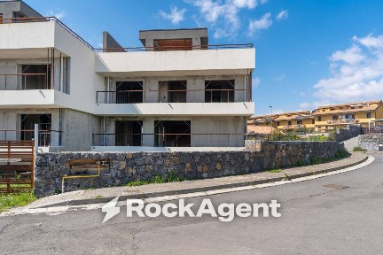 Villa a schiera via Carrubbazza, San Gregorio di Catania