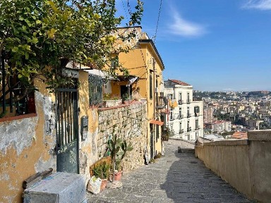 Napoli, Vomero, Via pedamentina, 56