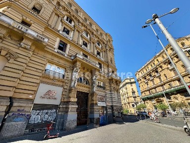 Monolocale piazza Nicola Amore, Tribunali, Napoli
