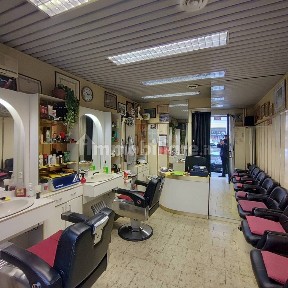 Locale commerciale in Vendita