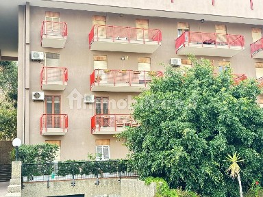 Quadrilocale salita Villa Contino, Villaggio Santo, Messina