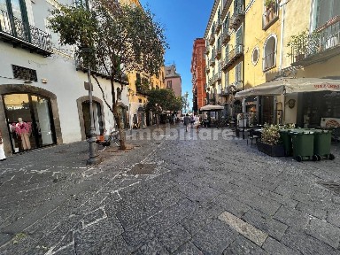 Trilocale piazza Sedile di Portanova, Centro, Salerno