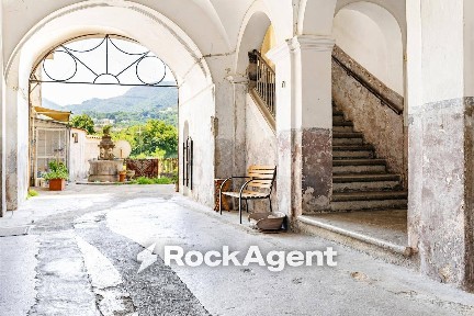 Appartamento via Raffaele Baldi, 68, Centro, Cava de' Tirreni