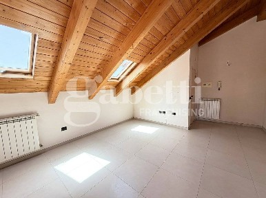 Mansarda via Ottaviano, 4, Centro, Mugnano di Napoli