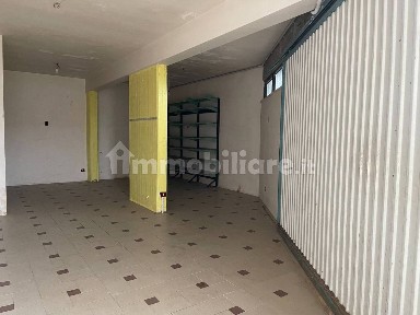 Magazzino - Deposito in Affitto