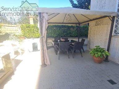 Appartamento in villa via Cassia 902, Tomba di Nerone, Roma