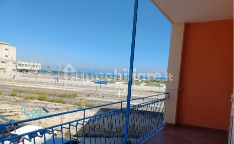 Bari, Japigia, Via Clinia, 6