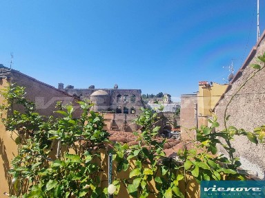 Attico 120 m² con terrazza, Colle Oppio, Roma