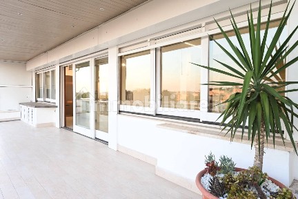 Attico nuovo, 170 m², Aventino, Roma