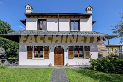 Villa bifamiliare via Montecucco 13A, Urago Mella, Brescia