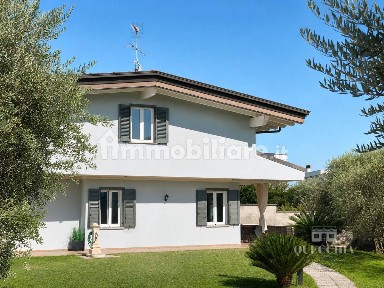 Villa bifamiliare via Salvo D'Acquisto 5, Centro, San Felice del Benaco