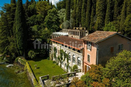 Villa unifamiliare, buono stato, 567 m², Centro, Gargnano