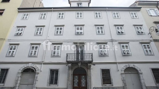 Trilocale via Valdirivo 14, Borgo Teresiano, Trieste