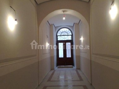 Monolocale ottimo stato, quarto piano, Largo Barriera - Ospedale Maggiore, Trieste