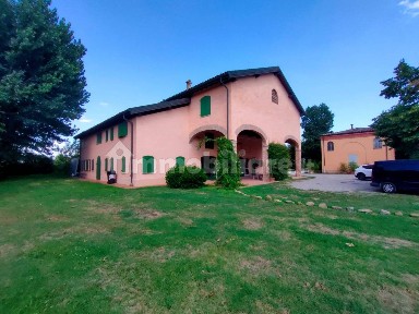 Agriturismo in Vendita