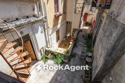 Trilocale discesa Pianicello, Centro Storico, Catanzaro