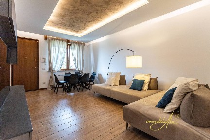 Villa a schiera via Santa Caterina 36, Villa Guardia