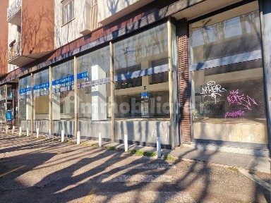 Locale commerciale in Affitto