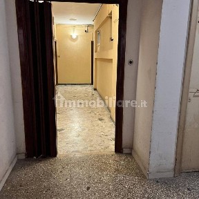 Open space, da ristrutturare, piano terra, Conca d'Oro - Valli, Roma