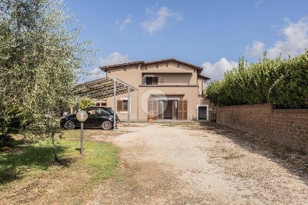 Monterosi, Via Giuseppe Belloni, 32