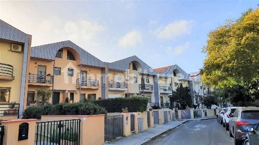 Villa a schiera via Johannes Keplero San C., Quartiere Europeo, Cagliari