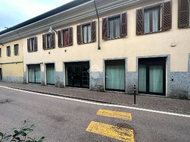 Locale commerciale in Affitto
