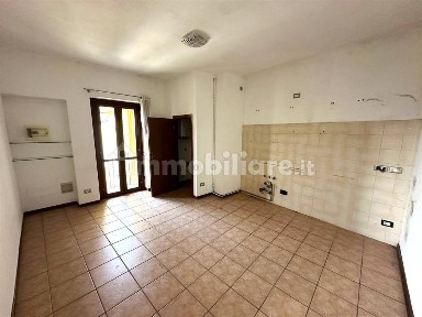 Bilocale via Luera, San Giovanni, Lecco