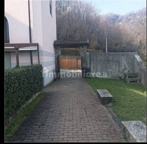 Valgreghentino, Frazione Buttello