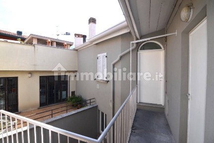 Trilocale buono stato, su più livelli, Centro, Lecco