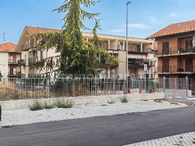 Attico via Arignano, Semicentro, Chieri