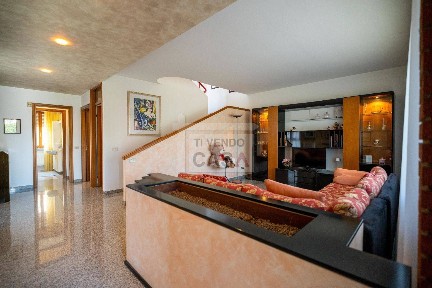 Villa a schiera via Tiziano, 1, Centro, Arzignano