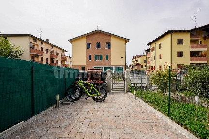 Villa a schiera via 2 Giugno, Praticello, Gattatico