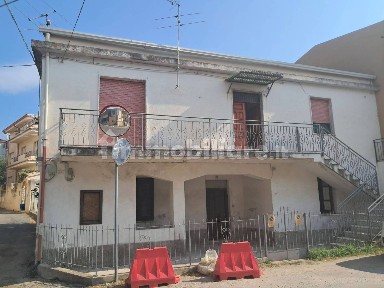 Villa bifamiliare via Corrado Alvaro, Centro, Sellia Marina