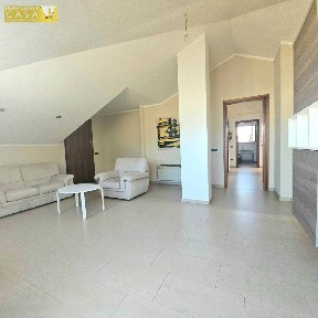 Attico ottimo stato, 134 m², Centro, Teramo