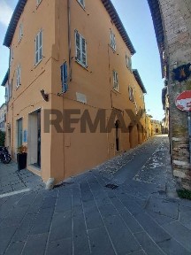 Foligno, Via Santa Caterina, 5
