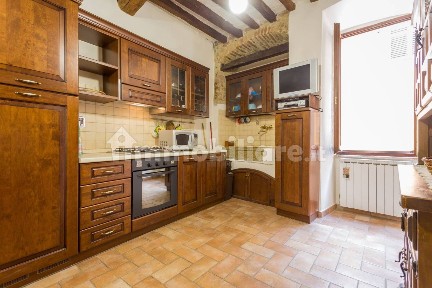 Bilocale ottimo stato, primo piano, Centro, Spello