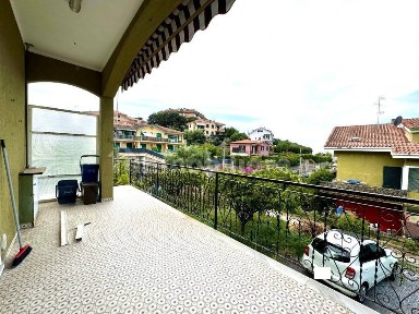 Quadrilocale via Privata Mazza, Oneglia, Imperia