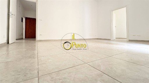 Trilocale via Nazario Sauro 47, Porto Vecchio, Sanremo