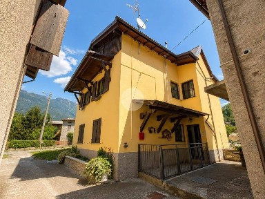 Villa unifamiliare via Carolo 41, Carolo, Ponte in Valtellina