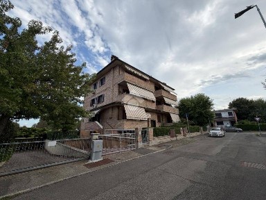 Trilocale via Fratelli Rosselli 77, Centro, Formigine