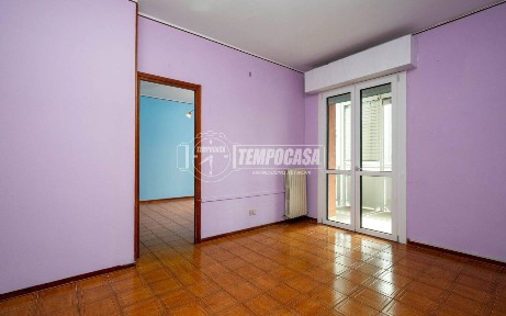 Bilocale via PAPA GIOVANNI XXIII, Ospizio - San Maurizio, Reggio Emilia