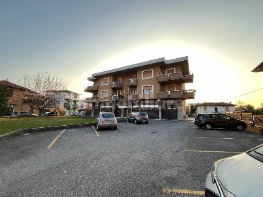 Locale commerciale in Affitto