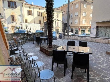 Locale commerciale in Affitto